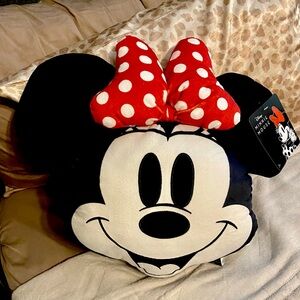 Disney ❤️ Minnie Mouse ❤️ Plush Throw Pillow • NWT